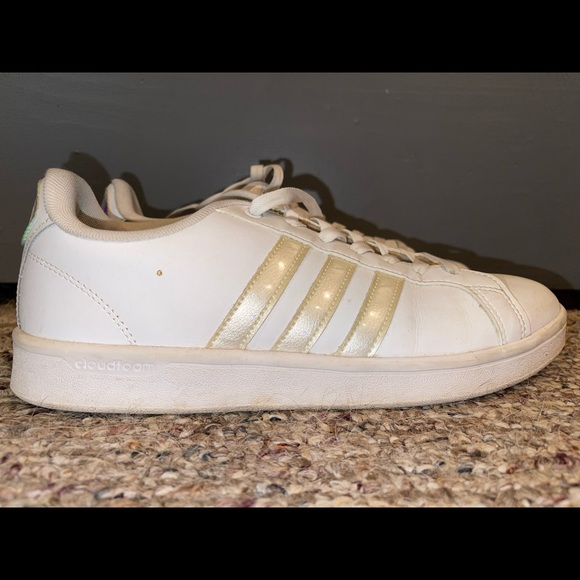 adidas neo cloudfoam- size 9.5 - Picture 3 of 4